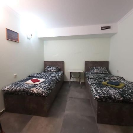 Hostel Voyage Батумі Екстер'єр фото