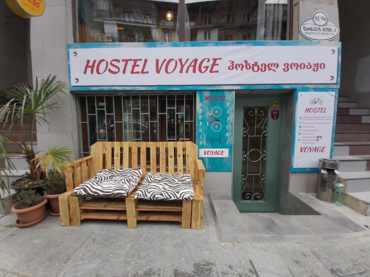Hostel Voyage Батумі Екстер'єр фото