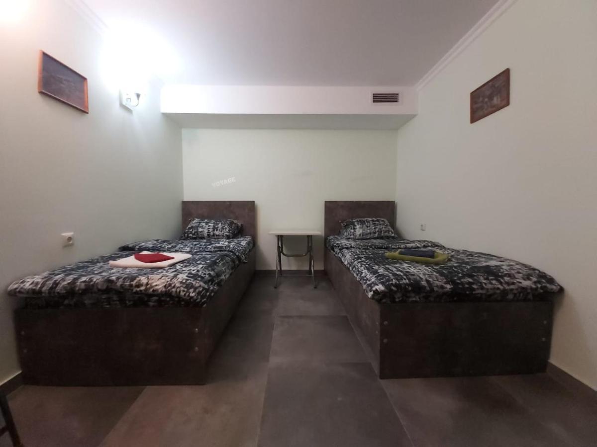 Hostel Voyage Батумі Екстер'єр фото