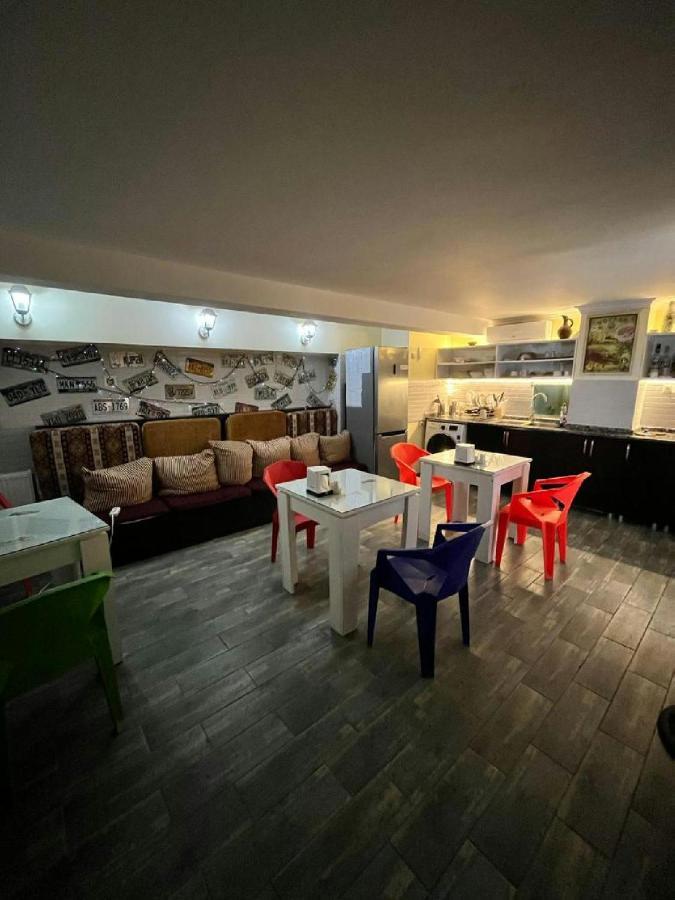 Hostel Voyage Батумі Екстер'єр фото