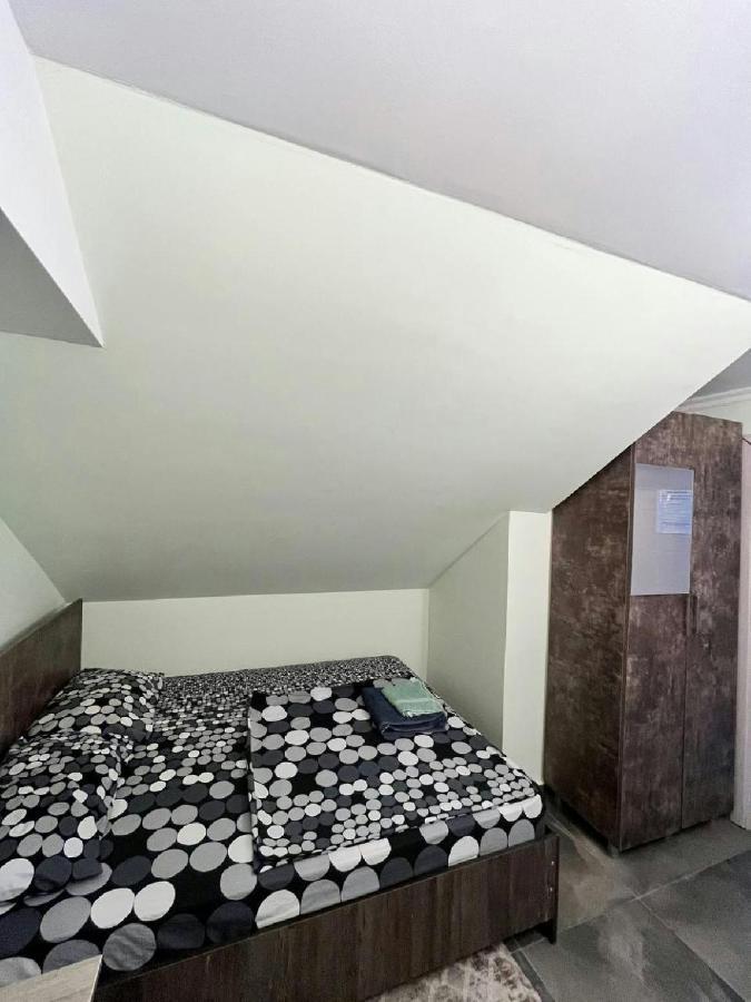 Hostel Voyage Батумі Екстер'єр фото