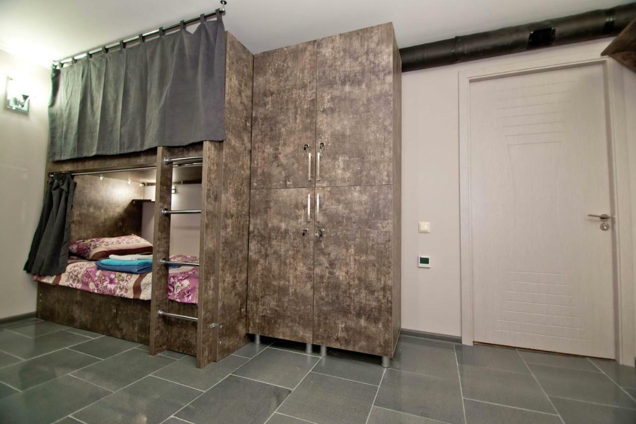Hostel Voyage Батумі Екстер'єр фото