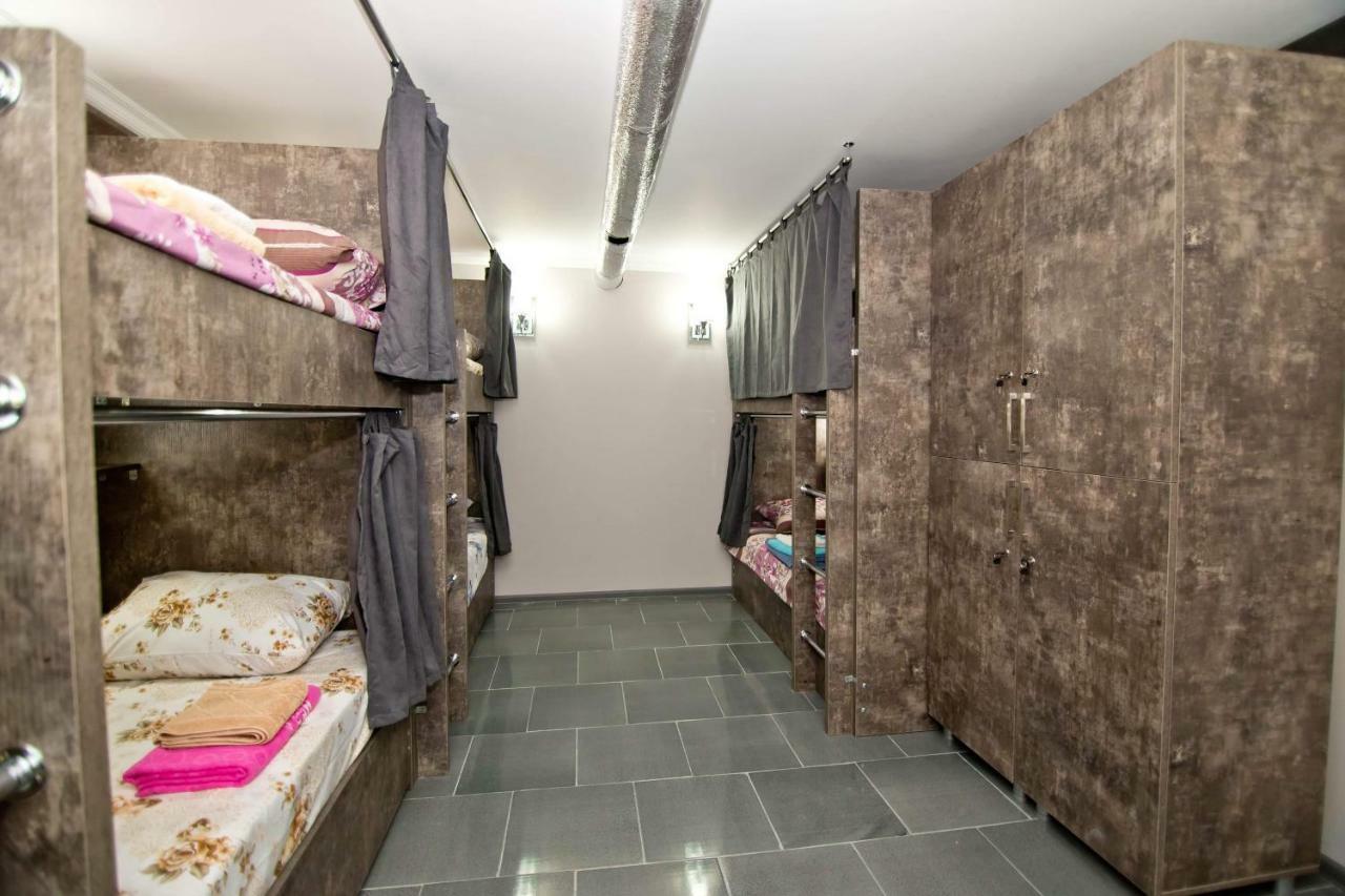 Hostel Voyage Батумі Екстер'єр фото