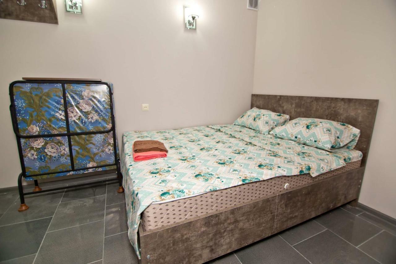 Hostel Voyage Батумі Екстер'єр фото