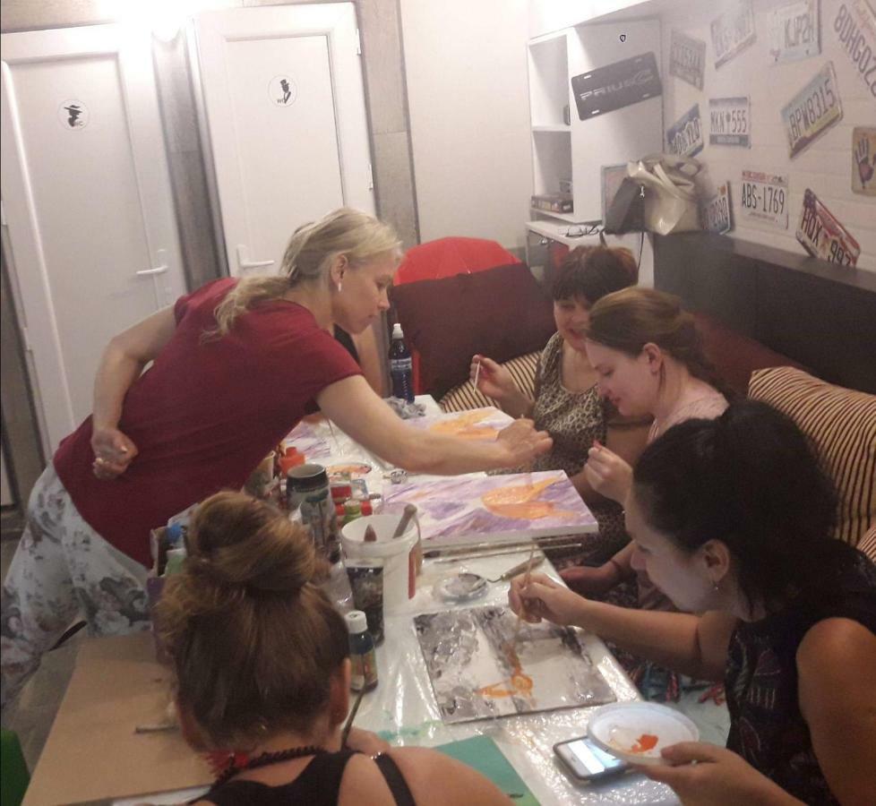 Hostel Voyage Батумі Екстер'єр фото